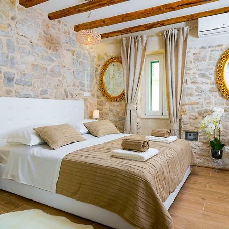 فندق Lux Aurelius In Split Centre Old Town المظهر الخارجي الصورة