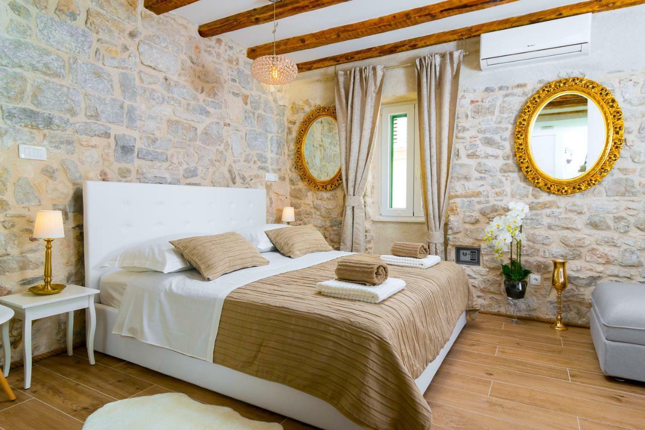 فندق Lux Aurelius In Split Centre Old Town المظهر الخارجي الصورة